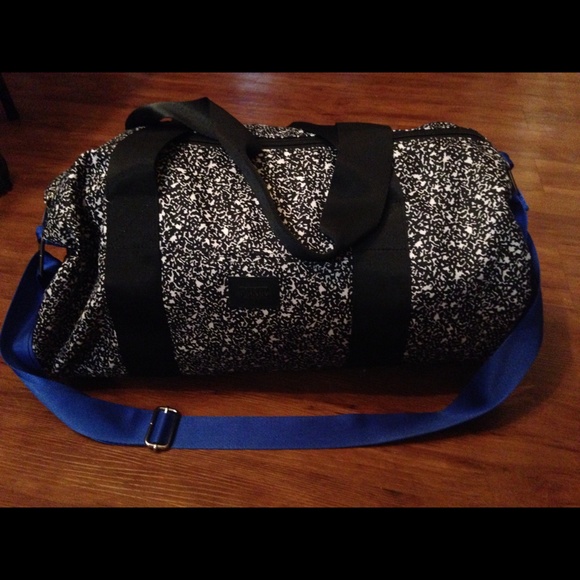 VS duffle bag