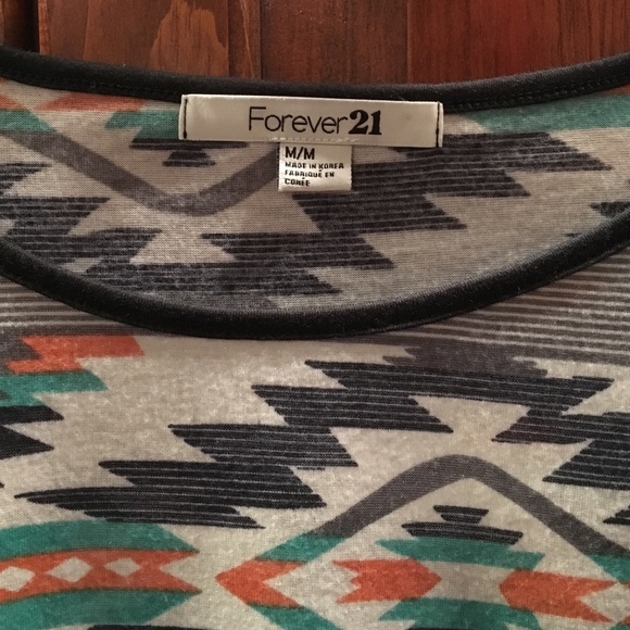 Aztec top - Picture 2 of 2