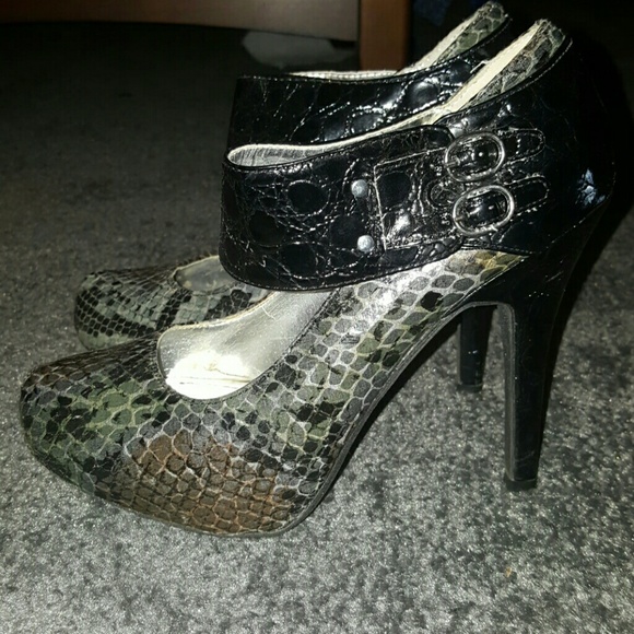 Snakeskin platform Sexy Mary Janes