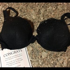 $450 Value! VS limited edition Dream Angel bra!