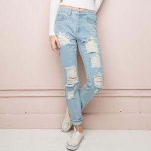 Brandy Melville Destructed Boyfriend Jeans