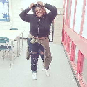 Meet your Posher, Bas