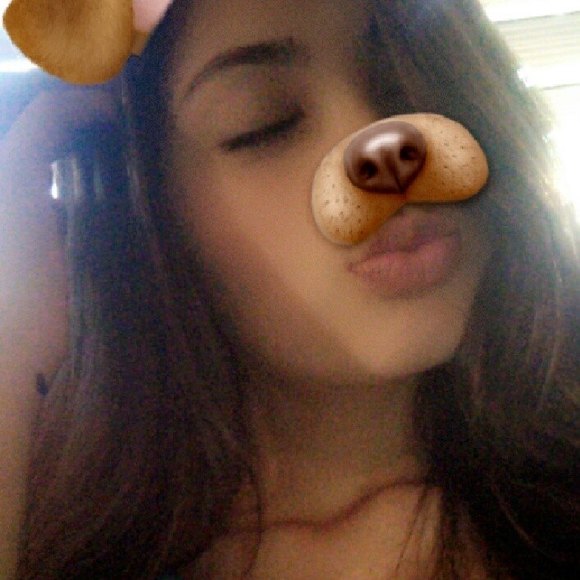 Meet your Posher, Julissa - Picture 1 of 1