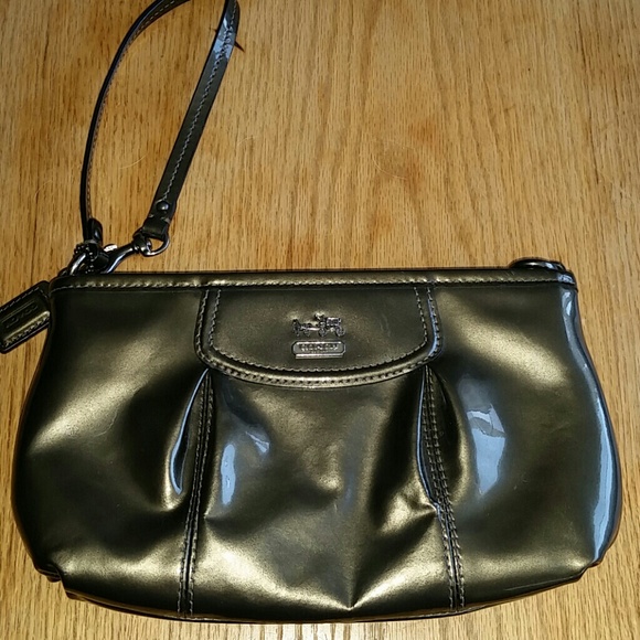 Coach Handbags - Coach Clutch