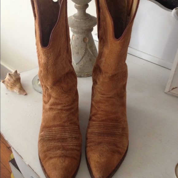 Buffalo Chips suede cowboy boots!