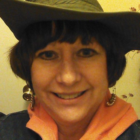 Meet your Posher, Brenda