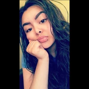 Meet your Posher, Debrianna