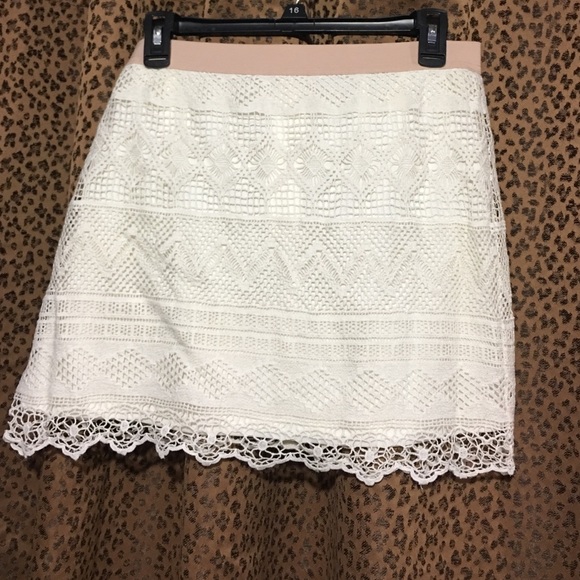 Lace skirt