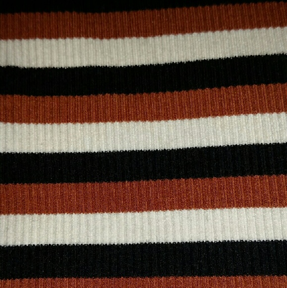 Forever 21 multi stripped crew neck shirt - Picture 3 of 4