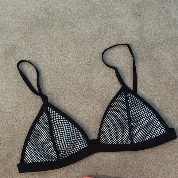 Brand New. Never worn Triangl Ollie Bikini top.