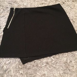 Black Mini skirt!!!
