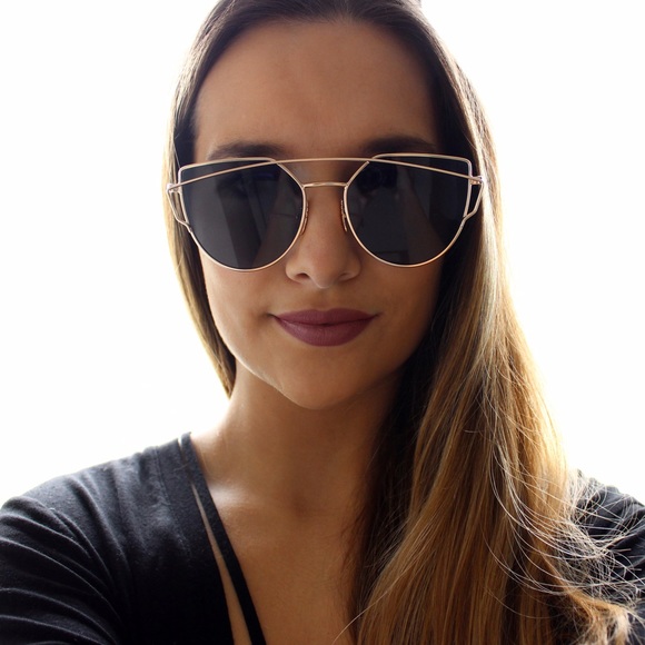 LAST ONE • Gold Metal Cateye Sunglasses - Picture 2 of 2