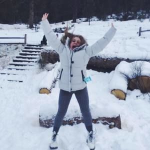 Meet your Posher, Maddie