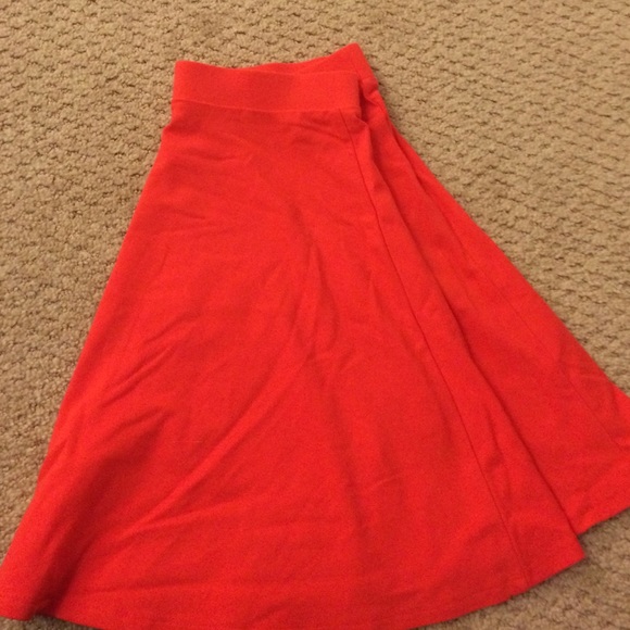 Coral circle skirt - Picture 2 of 2