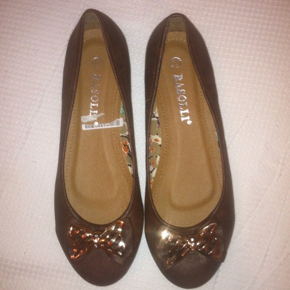 Brand new flat shoes - Picture 1 of 4