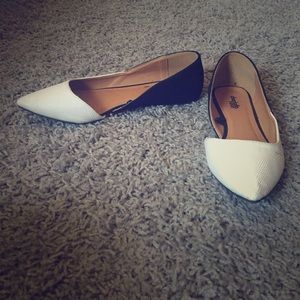 Color Block Pointed Flats