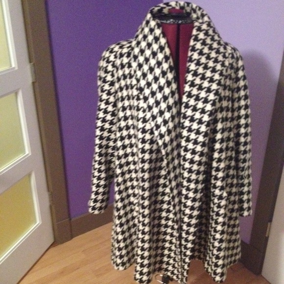 Evan Picone Jackets & Blazers - Evan Picone jacket hounds Tooth print.