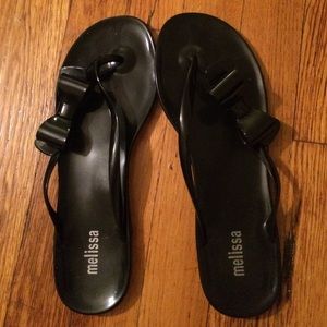 NEW! Melissa Black bow flip flops