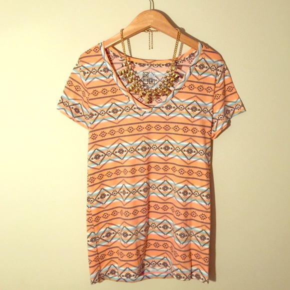 Tribal Salmon V Neck