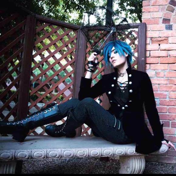 Black Velvet Tailcoat Silver Buttons Gothic Pirate - Picture 3 of 4