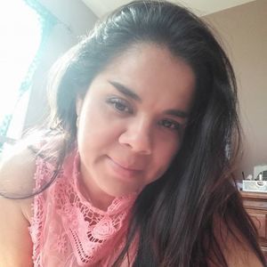 Meet your Posher, Dina