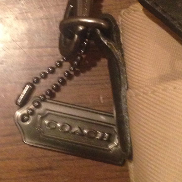 Authentic Coach Clutch/ Wristlet - Picture 2 of 6