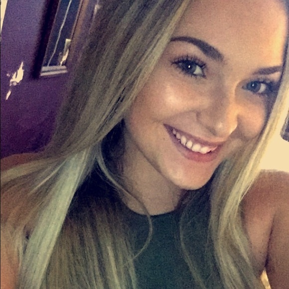 Meet your Posher, Vanessa