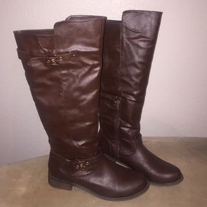 Women's size 10 Brown Boots