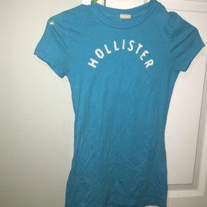 Hollister graphic tee