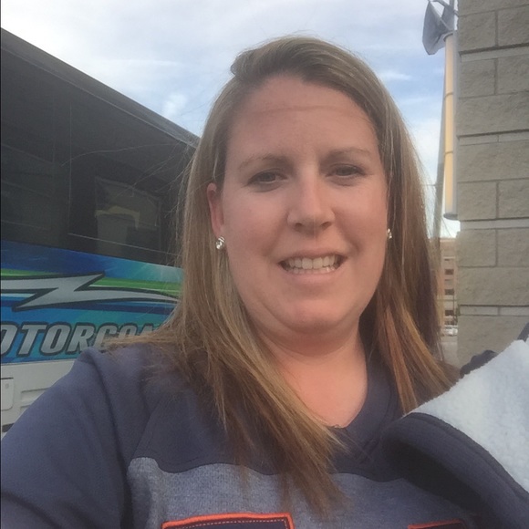 Meet your Posher, Ashley