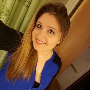 Meet your Posher, Cassandra