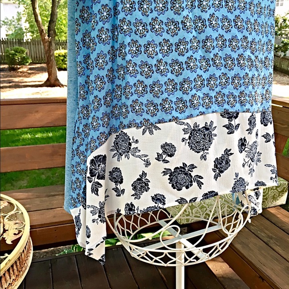 Baby blue mixed pattern tunic! Stunning! LAST ONE! - Picture 2 of 4