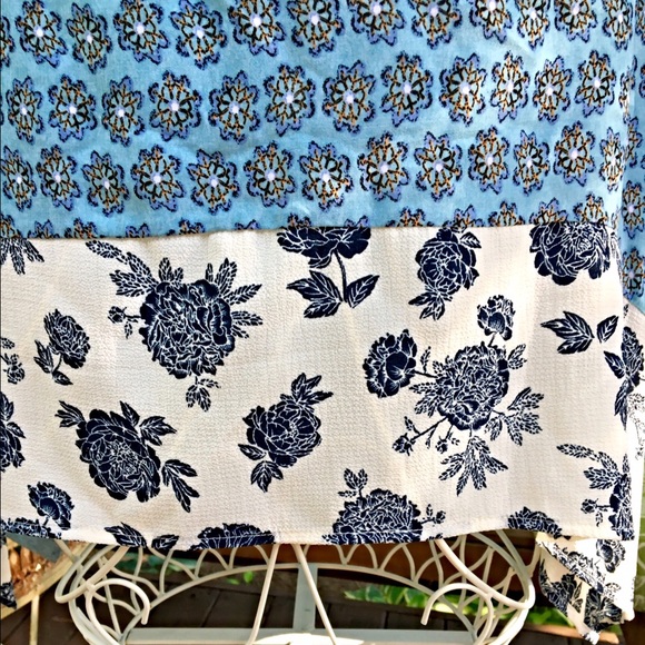 Baby blue mixed pattern tunic! Stunning! LAST ONE! - Picture 4 of 4