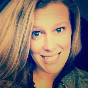 Meet your Posher, Leah