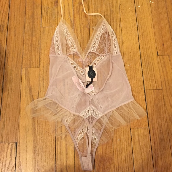 VS Designer Pastel Ruffle Lace Teddy! - Picture 3 of 4