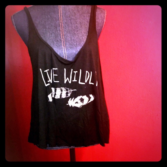 Live wildly crop top