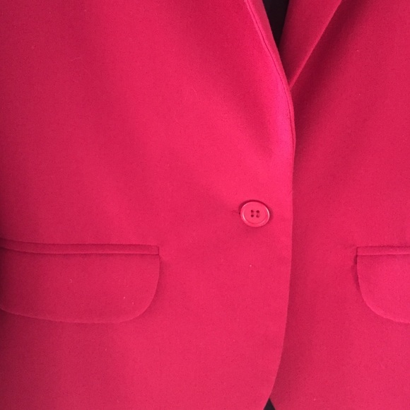 Red blazer - Picture 2 of 4