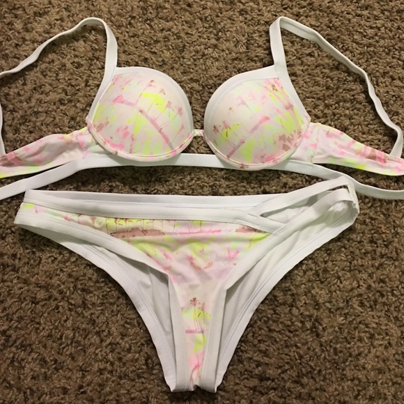 Victoria's Secret bikini