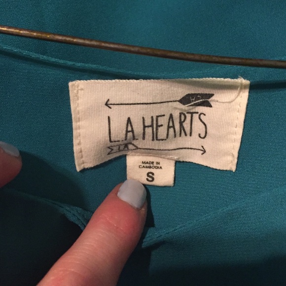 Teal LA Hearts Scalloped Crop Top - Picture 3 of 3