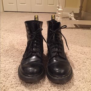 Black doc martens size 7