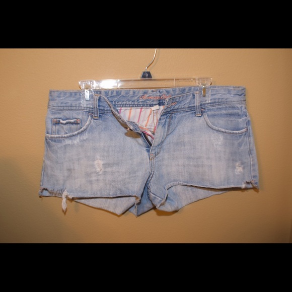 Low rise blue jean denim cut offs