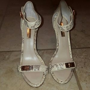 BCBG Maxazria snake skin Heels