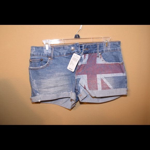 NWT low rise British flag shorts