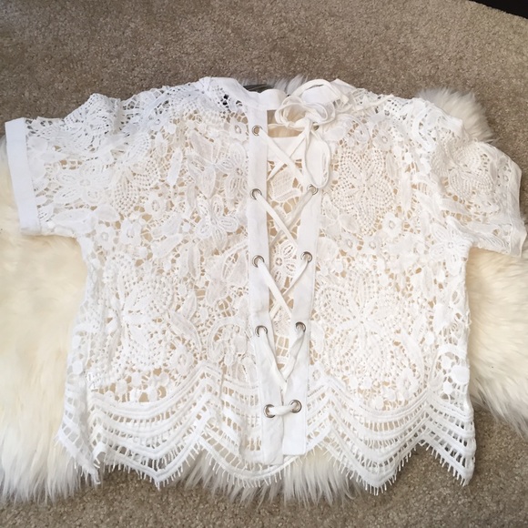 All Over Lace Short Sleeve Top - Picture 3 of 4