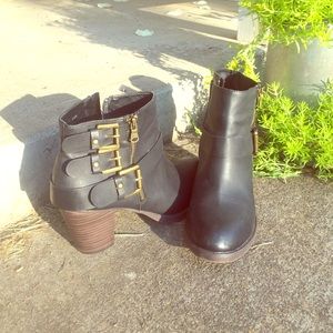 Black faux leather buckle booties