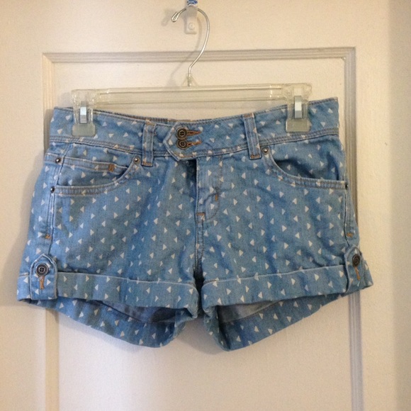 ❗️SOLD❗️Jean shorts with triangles
