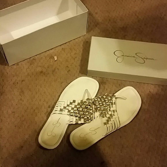 Jessica Simpson thong sandals