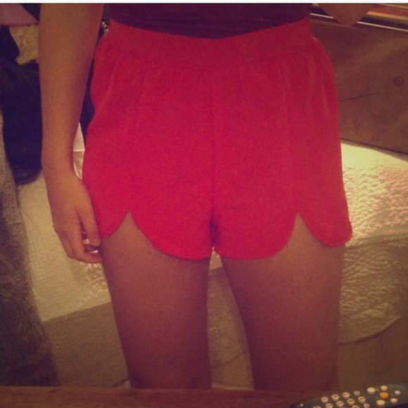 Chiffon red shorts