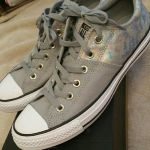 Shimmering grey converse