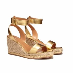 Lilly Pulitzer for Target size 6 gold wedges